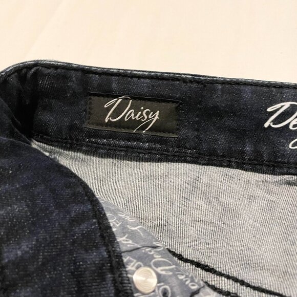 Foxy Jeans Shorts Daisy Womens Size 27 - Picture 9 of 16